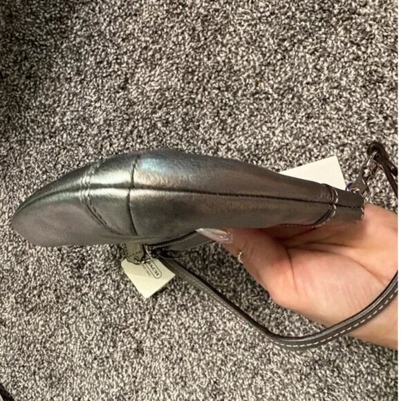 Coach Stylish Metallic Champaign Wristlet NWT - Picture 3 of 16